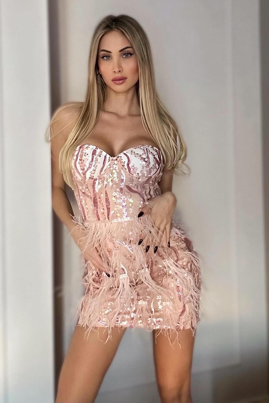 Анна проститутка интим салон Санкт-Петербурга у метро Спортивная старые проститутки салон